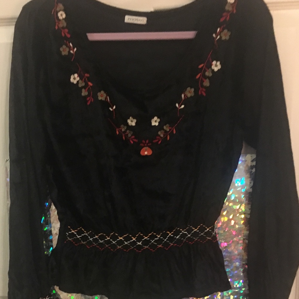 Velvet, Embroidered, Floral, V neck, Cinched waist, Long, Bell sleeved Top